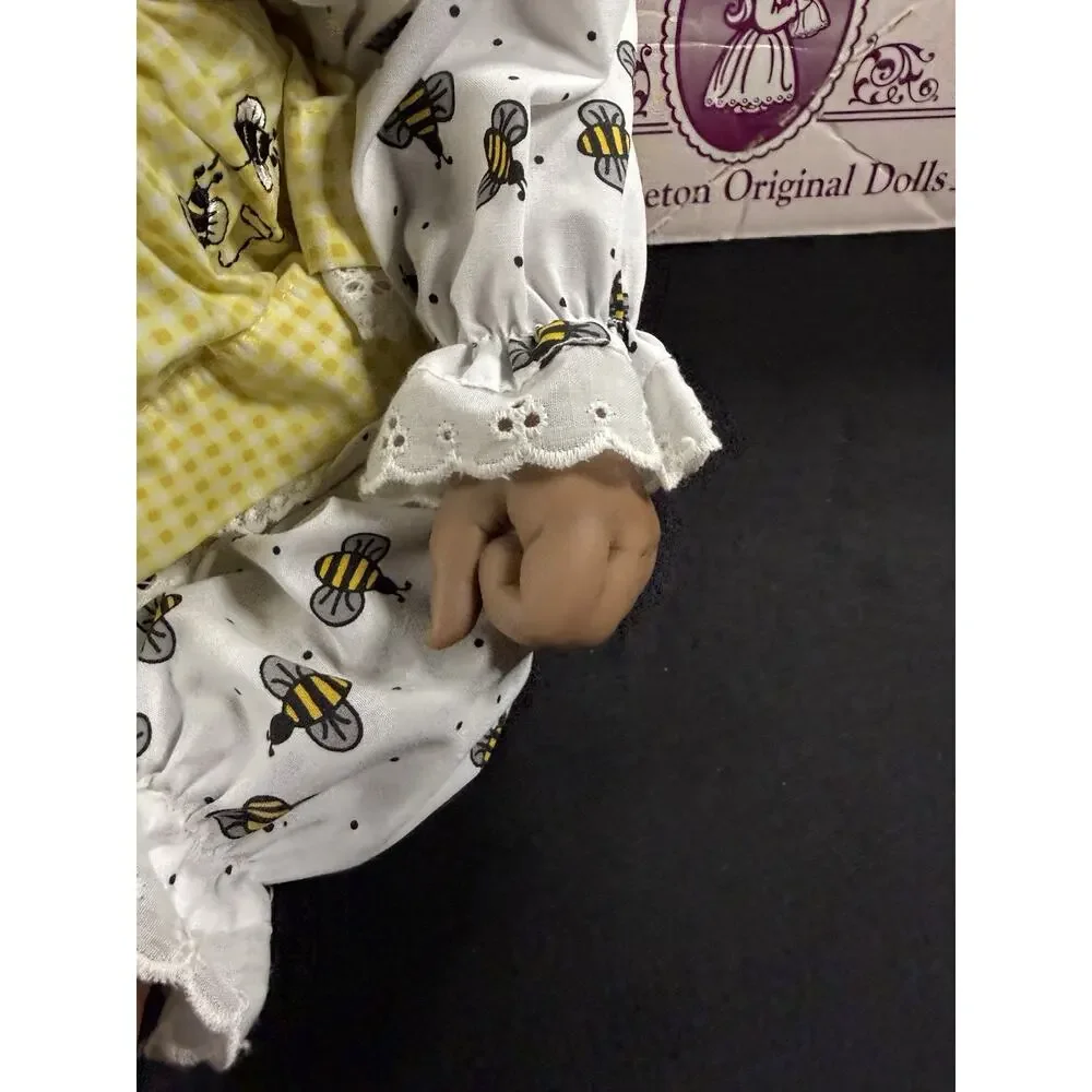lee middleton dolls Cute as Can Bee Lifelike Baby With Box And Cert